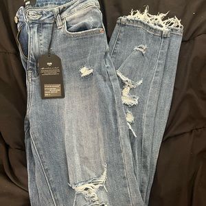 BRAND NEW FASHION NOVA Distressed Skinny Jeans